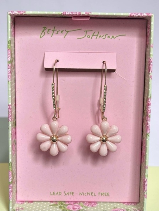 Betsey Johnson Jewelry - Betsey Johnson Gold tone Pink Daisy Drop Earrings